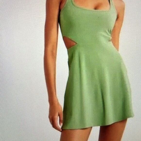 New! Abercrombie & Fitch Traveler Athletic Dress Green w/ built- in shorts NWT - Picture 2 of 15